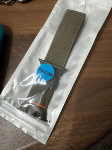 Click to view full screen AirWeave Nylone Strap photo review