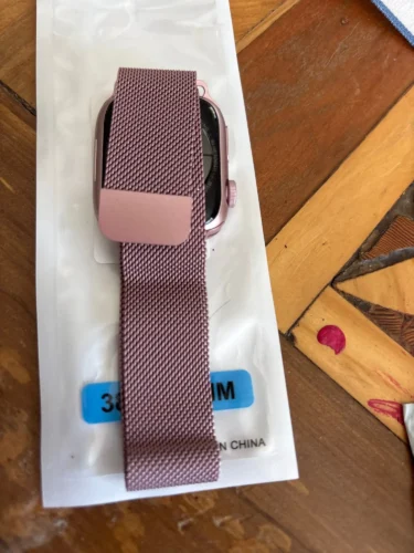 Click to view full screen Milanese Loop photo review